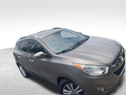 Used 2010 Hyundai Tucson Limited AWD/4WD image 32
