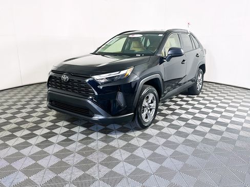 Certified 2025 Toyota RAV4 LE AWD/4WD image 7
