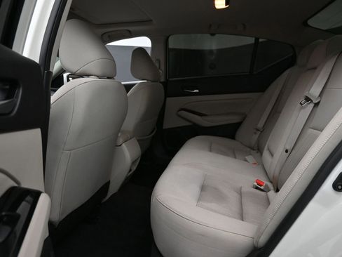 Used 2022 Nissan Altima 2.5 SV w/ SV Premium Package image 11