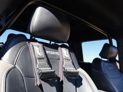 Used 2017 Ford F150 Raptor w/ Equipment Group 802A Luxury image 28