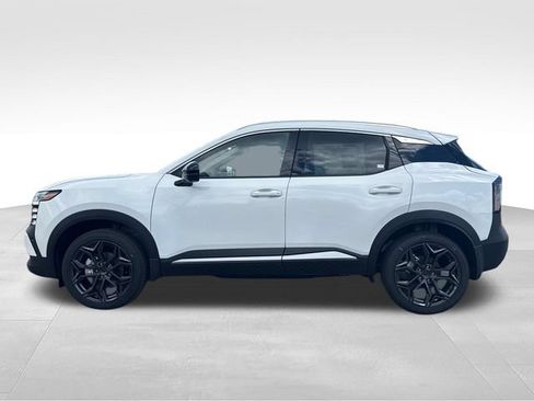 New 2026 Nissan Kicks SR w/ SR Premium Package AWD/4WD image 2