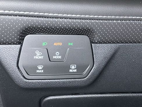 New 2026 Volkswagen Atlas Cross Sport SE AWD/4WD image 16