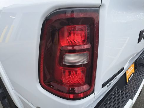 Used 2025 RAM 1500 Big Horn AWD/4WD image 33
