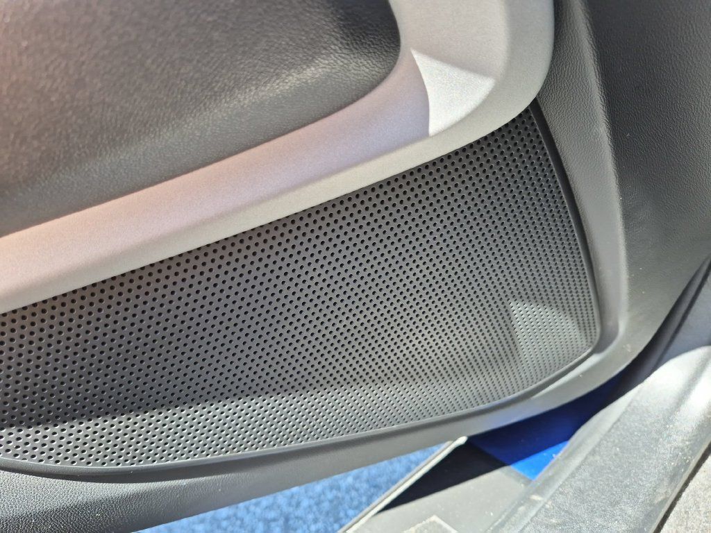 Used 2021 Chevrolet Camaro SS RWD image 12
