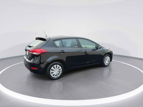 Used 2017 Kia Forte LX image 9