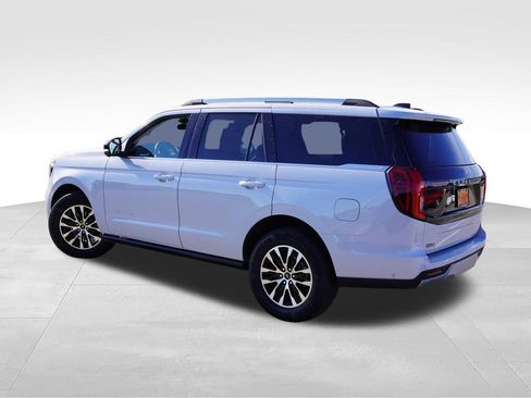 Certified 2025 Ford Expedition Platinum AWD/4WD image 8
