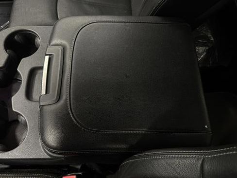 Used 2019 RAM 1500 Laramie w/ Convenience Group AWD/4WD image 19
