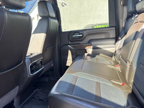 Used 2020 GMC Sierra 3500 Denali w/ Denali Ultimate Package image 21