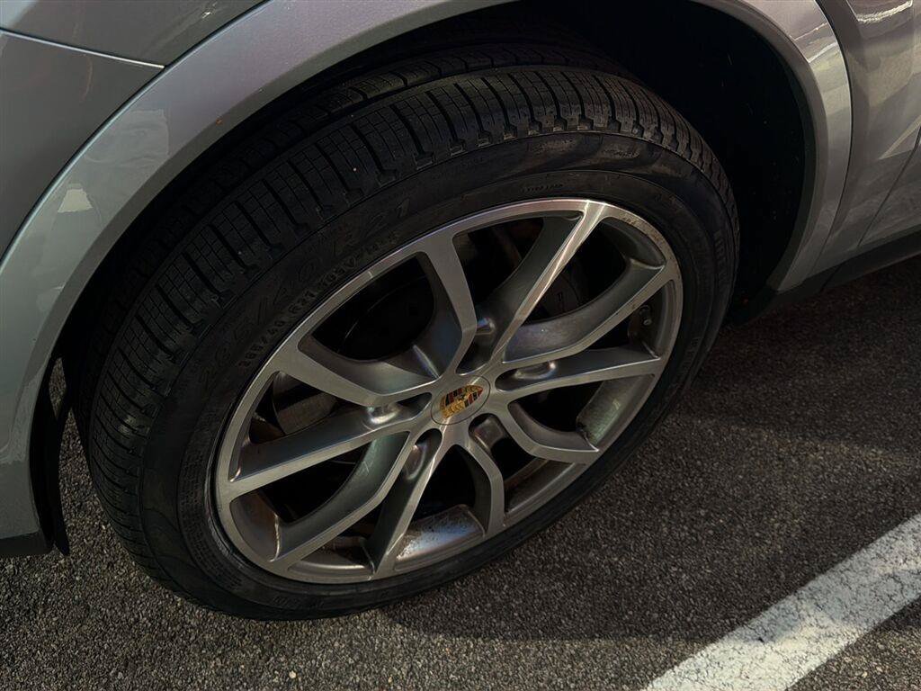 Used 2020 Porsche Cayenne S AWD/4WD image 10