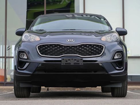 Used 2020 Kia Sportage LX image 3