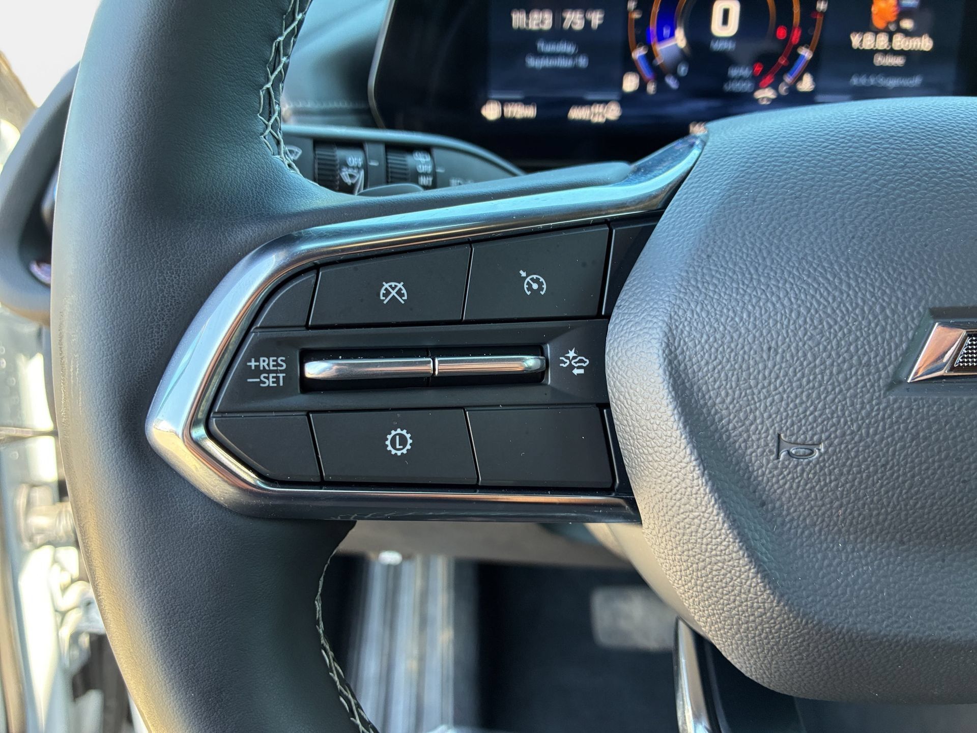 Used 2026 Chevrolet Traverse Z71 AWD/4WD image 17