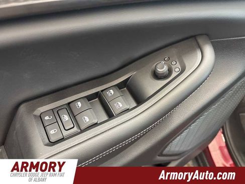 New 2025 Jeep Grand Cherokee L Altitude image 8