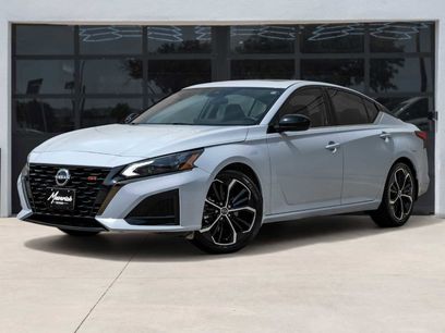 Used 2023 Nissan Altima 2.5 SR w/ SR Premium Package