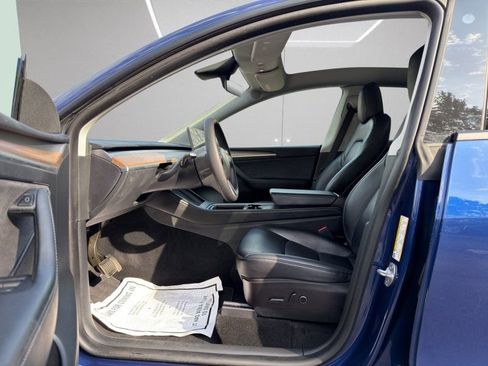 Used 2023 Tesla Model Y Long Range image 9