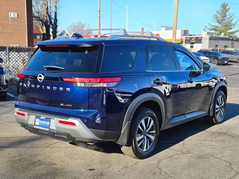 Used 2024 Nissan Pathfinder SL image 5