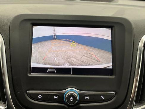 Used 2024 Chevrolet Equinox LT image 9