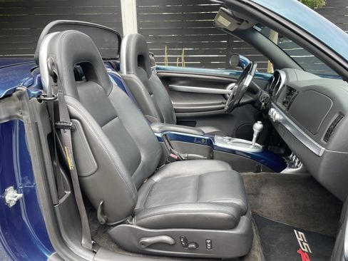 Used 2005 Chevrolet SSR w/ Preferred Equipment Group RWD image 6
