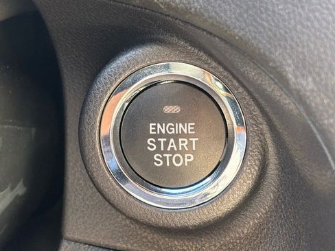 Used 2025 Subaru Ascent Premium w/ Premium Package image 21