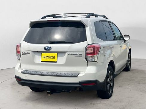 Used 2017 Subaru Forester 2.5i Premium AWD/4WD image 5