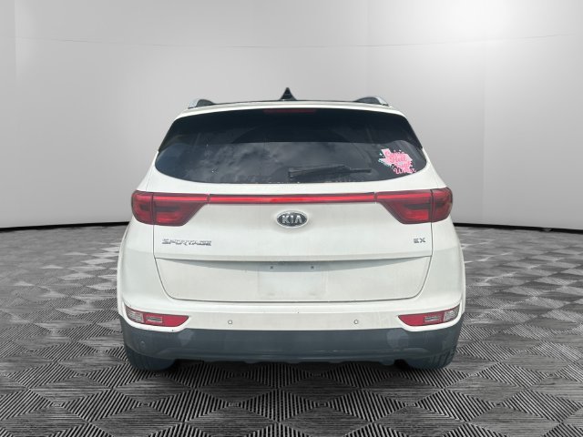 Used 2017 Kia Sportage EX w/ EX Technology Package FWD image 4