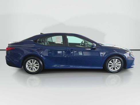 Used 2025 Toyota Camry LE FWD image 2