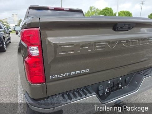 Used 2023 Chevrolet Silverado 1500 LT AWD/4WD image 6