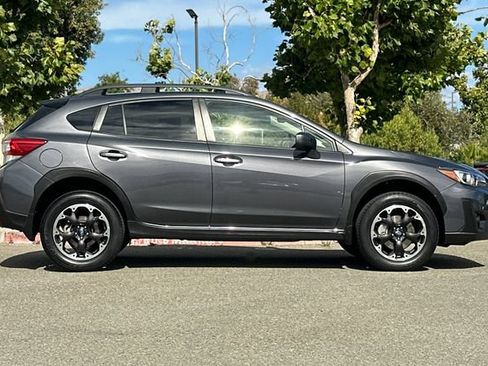 Used 2022 Subaru Crosstrek 2.0i Premium AWD/4WD image 3