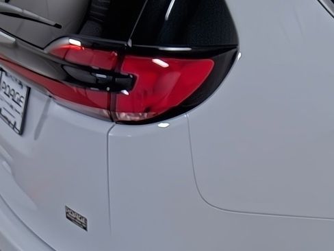 New 2026 Chrysler Pacifica Select image 13