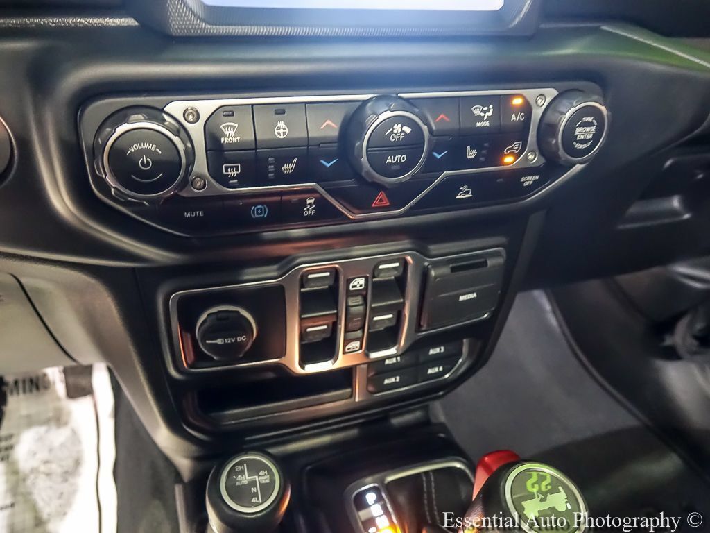 Used 2022 Jeep Wrangler Unlimited Sahara w/ Cold Weather Group AWD/4WD image 21