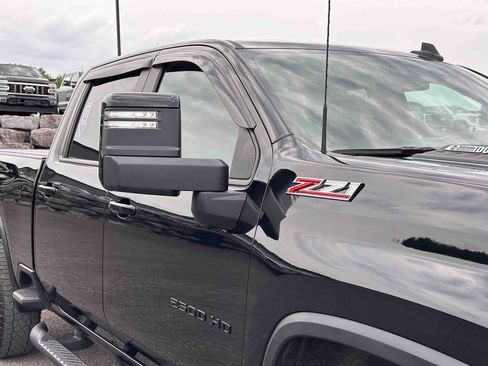 Used 2022 Chevrolet Silverado 2500 LTZ w/ LTZ Plus Package AWD/4WD image 9