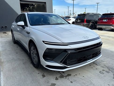 New 2026 Hyundai Sonata SE FWD image 10