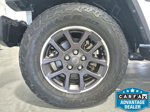 Used 2023 Jeep Gladiator Overland w/ Popular Equipment Package AWD/4WD image 12