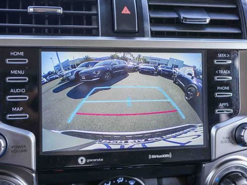 Used 2022 Toyota 4Runner SR5 AWD/4WD image 23