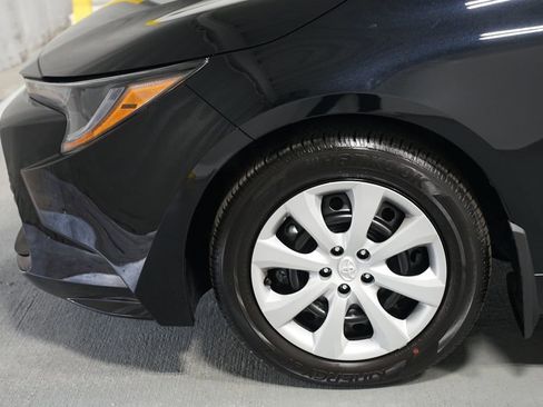 Certified 2026 Toyota Corolla LE image 5