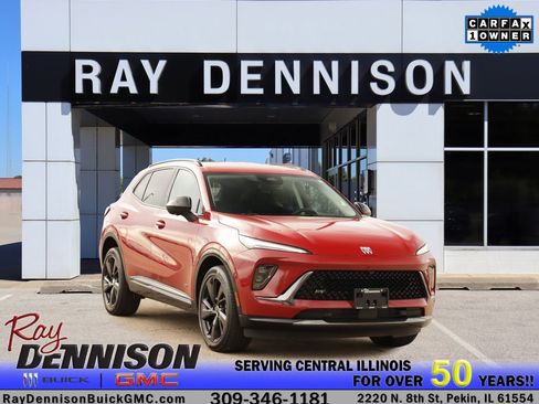 Used 2025 Buick Envision Sport Touring image 1