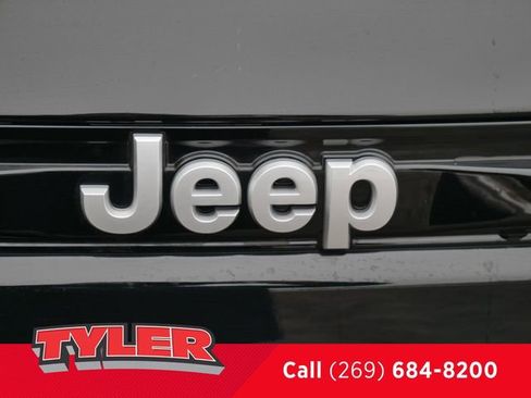 New 2026 Jeep Grand Cherokee Limited AWD/4WD image 15
