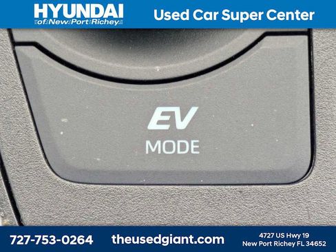 Used 2024 Toyota RAV4 XLE w/ Convenience Package AWD/4WD image 32
