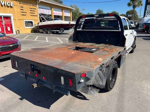 Used 2018 RAM 3500 Tradesman w/ Chrome Appearance Group image 43