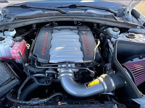 Used 2021 Chevrolet Camaro LT image 10