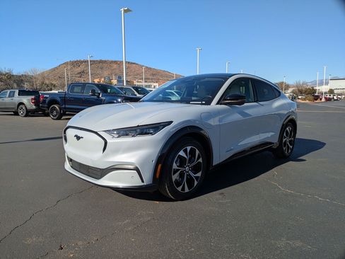 Used 2023 Ford Mustang Mach-E Premium image 7