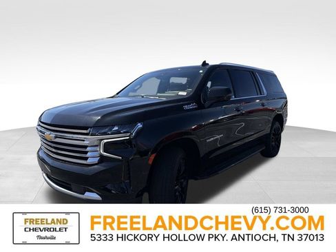 Used 2024 Chevrolet Suburban High Country w/ Advanced Technology Package image 7