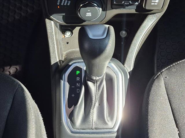 Used 2023 Jeep Renegade Latitude AWD/4WD image 12