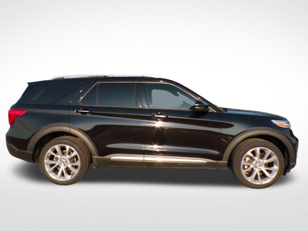 Used 2021 Ford Explorer Platinum w/ Equipment Group 601A AWD/4WD image 6
