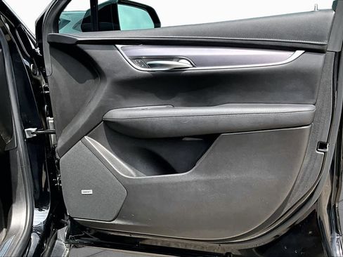 Used 2021 Cadillac XT5 Luxury FWD image 23