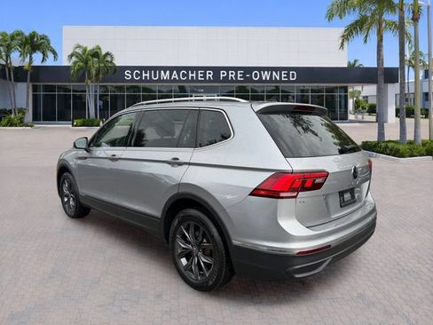 Used 2023 Volkswagen Tiguan SE FWD image 5