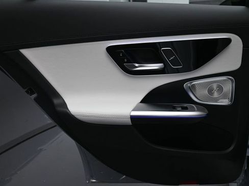 Used 2025 Mercedes-Benz C 300 Sedan image 24