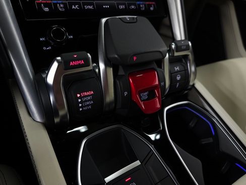 Used 2021 Lamborghini Urus image 39