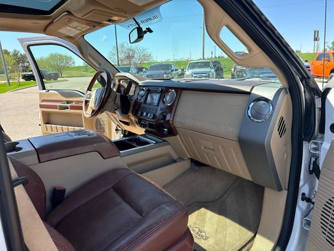 Used 2011 Ford F350 King Ranch w/ King Ranch w/Chrome Pkg AWD/4WD image 35