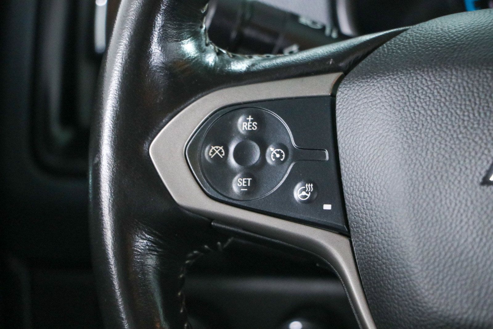 Used 2022 Chevrolet Colorado Z71 AWD/4WD image 13