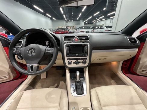 Used 2015 Volkswagen Eos Komfort image 35